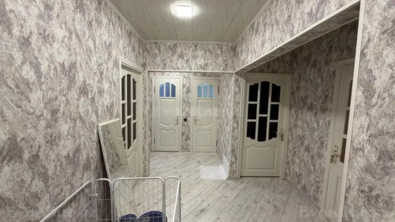 Satılır 4 otaqlı Mənzil Köhnə tikili 80 m² Suraxanı r. - şəkil 2