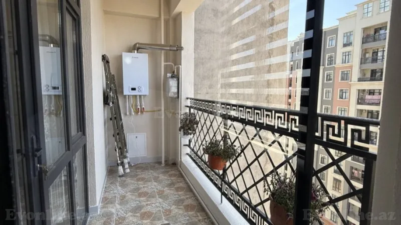 Satılır 3 otaqlı Mənzil Yeni tikili 130 m² Qara Qarayev m. - şəkil 18