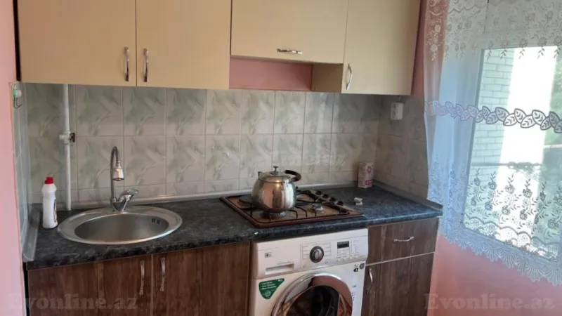 1 otaqlı Mənzil 35 m² Koroğlu m. Kirayə verilir