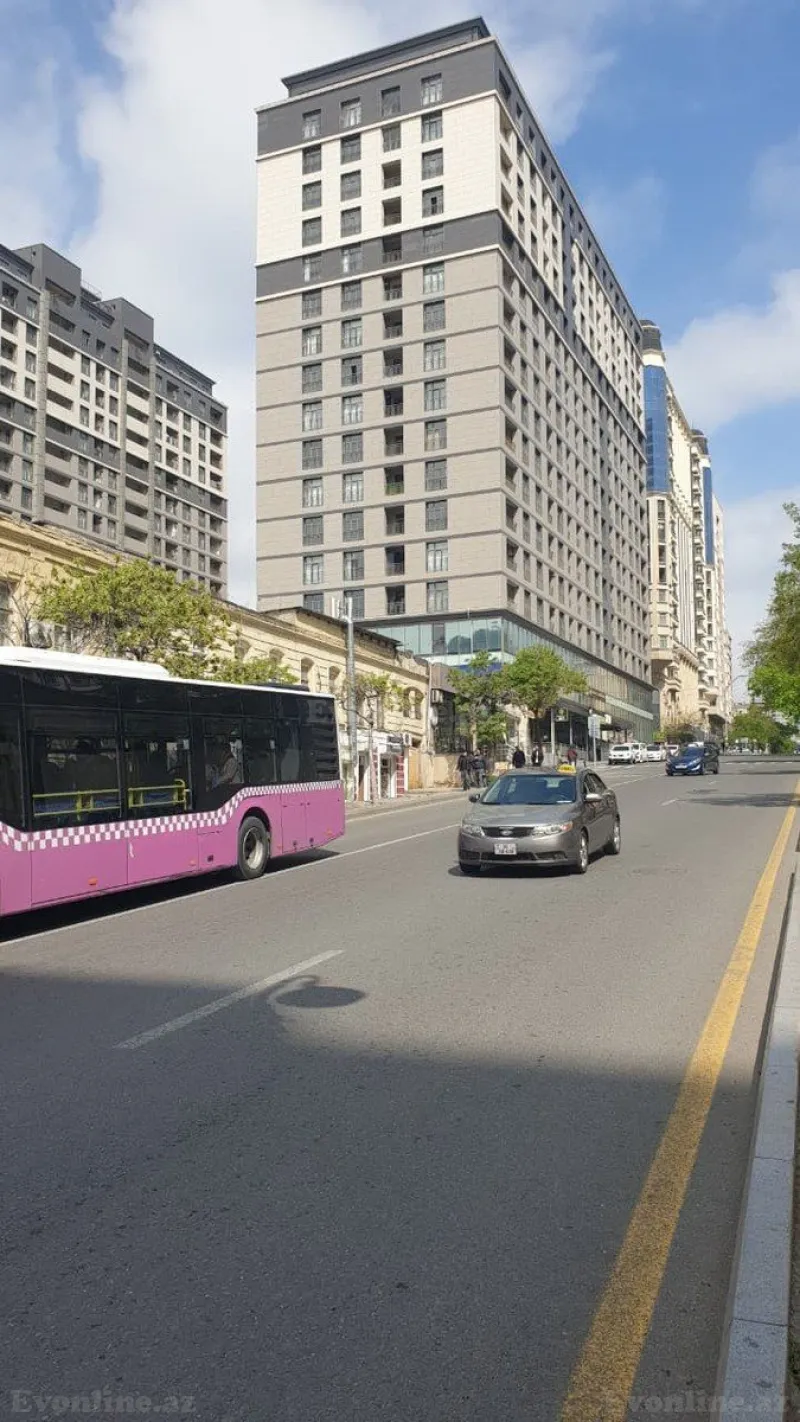 Satılır 2 otaqlı Mənzil Yeni tikili 111 m² 28 May m.