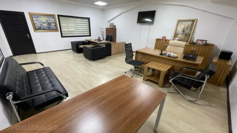 4 otaqlı Ofis 200 m² Xətai r. Kirayə verilir