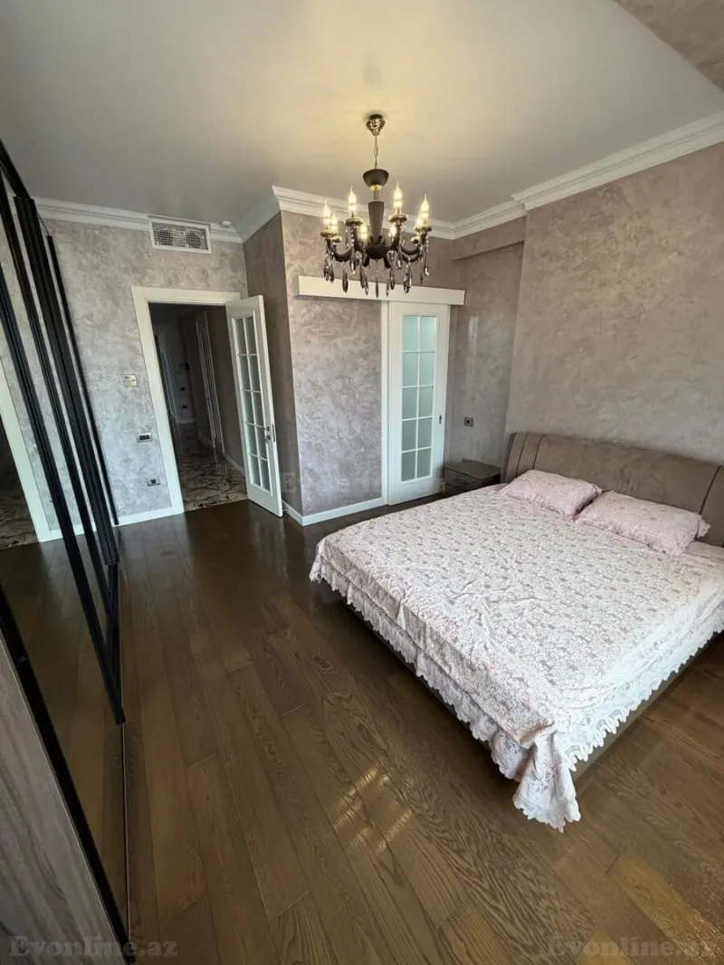 Kirayə verilir 3 otaqlı Mənzil Yeni tikili 150 m² Nərimanov r. - şəkil 7