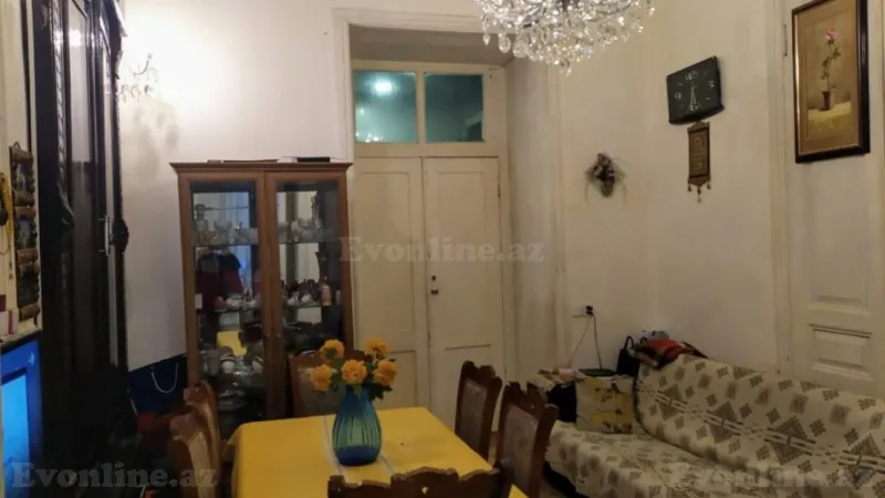 Satılır 2 otaqlı Mənzil Köhnə tikili 55 m² İçərişəhər m. - şəkil 3