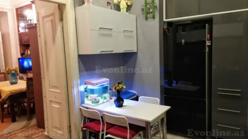 Satılır 2 otaqlı Mənzil Köhnə tikili 55 m² İçərişəhər m. - şəkil 13