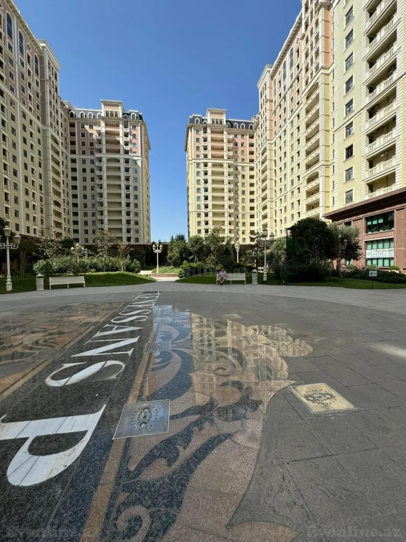 4 otaqlı Mənzil 168 m² Elmlər Akademiyası m. Satılır
