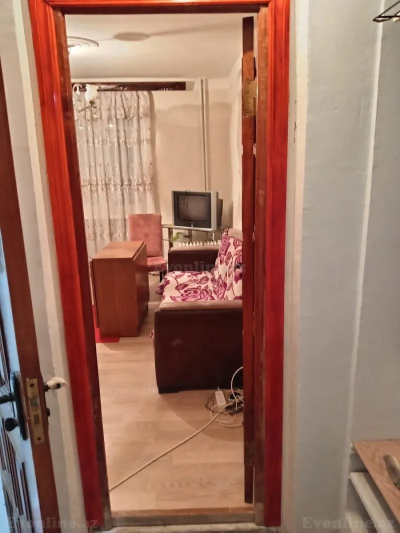 Satılır 1 otaqlı Mənzil Köhnə tikili 32 m² Yasamal - şəkil 9