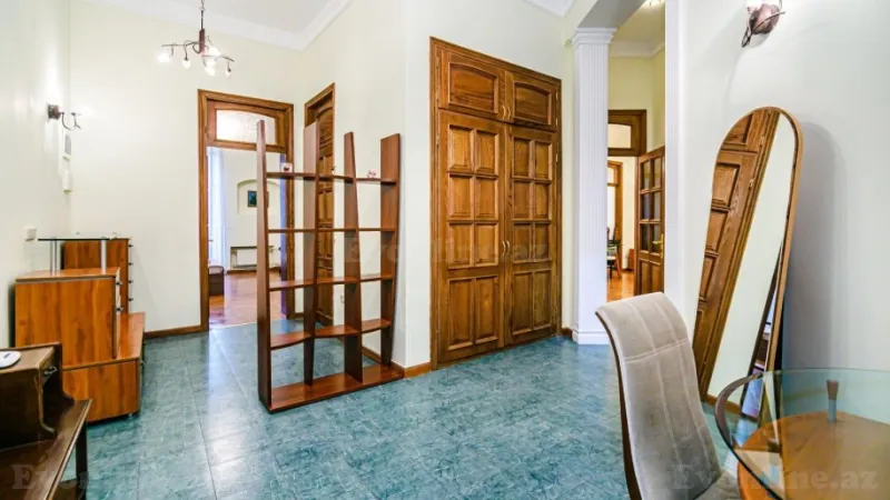 Kirayə verilir 3 otaqlı Mənzil Köhnə tikili 105 m² Sahil m. - şəkil 3