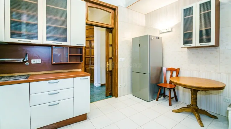 Kirayə verilir 3 otaqlı Mənzil Köhnə tikili 105 m² Sahil m. - şəkil 14