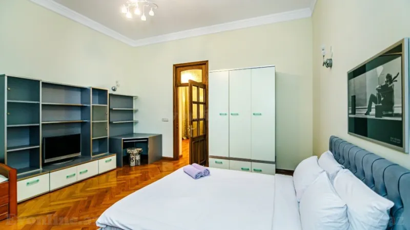 Kirayə verilir 3 otaqlı Mənzil Köhnə tikili 105 m² Sahil m. - şəkil 20