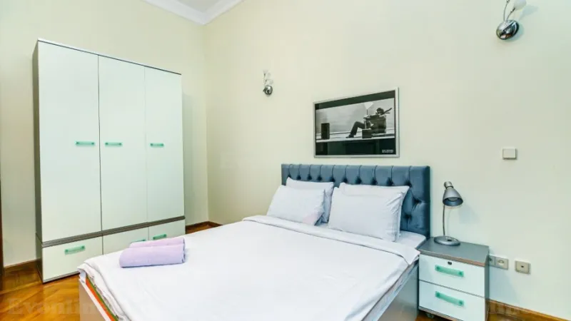 Kirayə verilir 3 otaqlı Mənzil Köhnə tikili 105 m² Sahil m. - şəkil 21