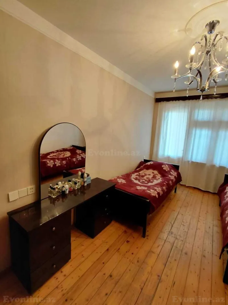 Satılır 4 otaqlı Mənzil Köhnə tikili 85 m² Həzi Aslanov - şəkil 9