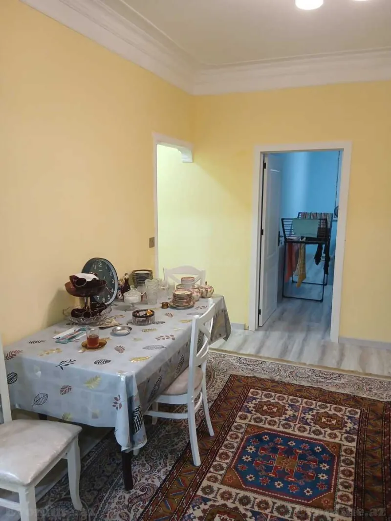 Kirayə verilir 2 otaqlı Mənzil Köhnə tikili 50 m² 1-ci mikrorayon - şəkil 2