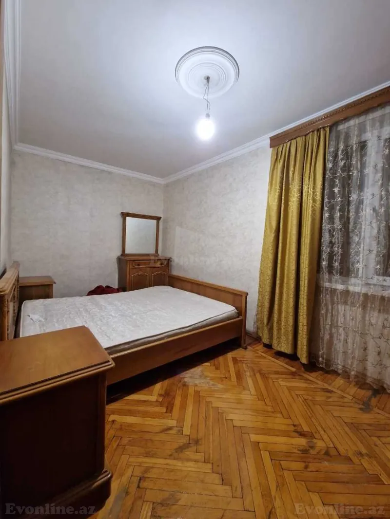 Satılır 2 otaqlı Mənzil Köhnə tikili 60 m² Elmlər Akademiyası m. - şəkil 3