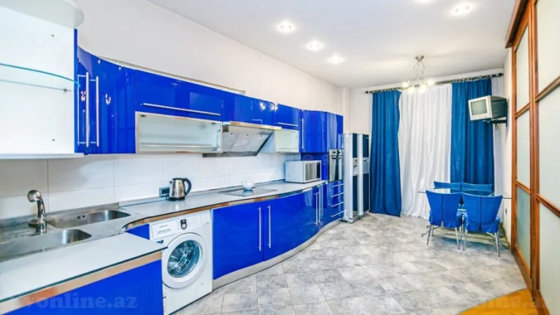 Kirayə verilir 3 otaqlı Mənzil Yeni tikili 190 m² 28 May m. - şəkil 17