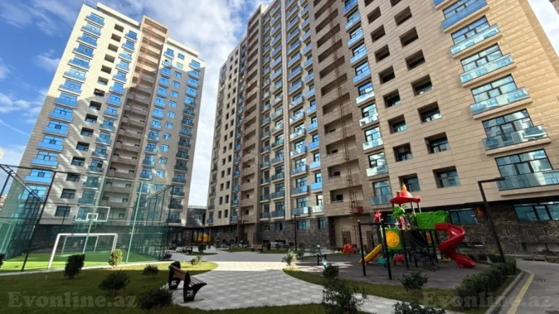 4 otaqlı Mənzil 194 m² 28 May m. Satılır