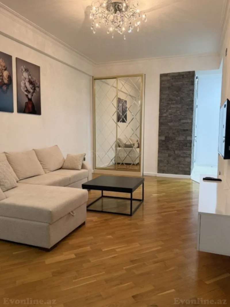 Kirayə verilir 2 otaqlı Mənzil Yeni tikili 70 m² 28 May m.