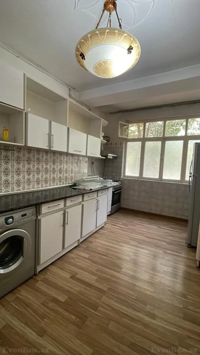 Kirayə verilir 3 otaqlı Mənzil Köhnə tikili 80 m² Yasamal r. - şəkil 12
