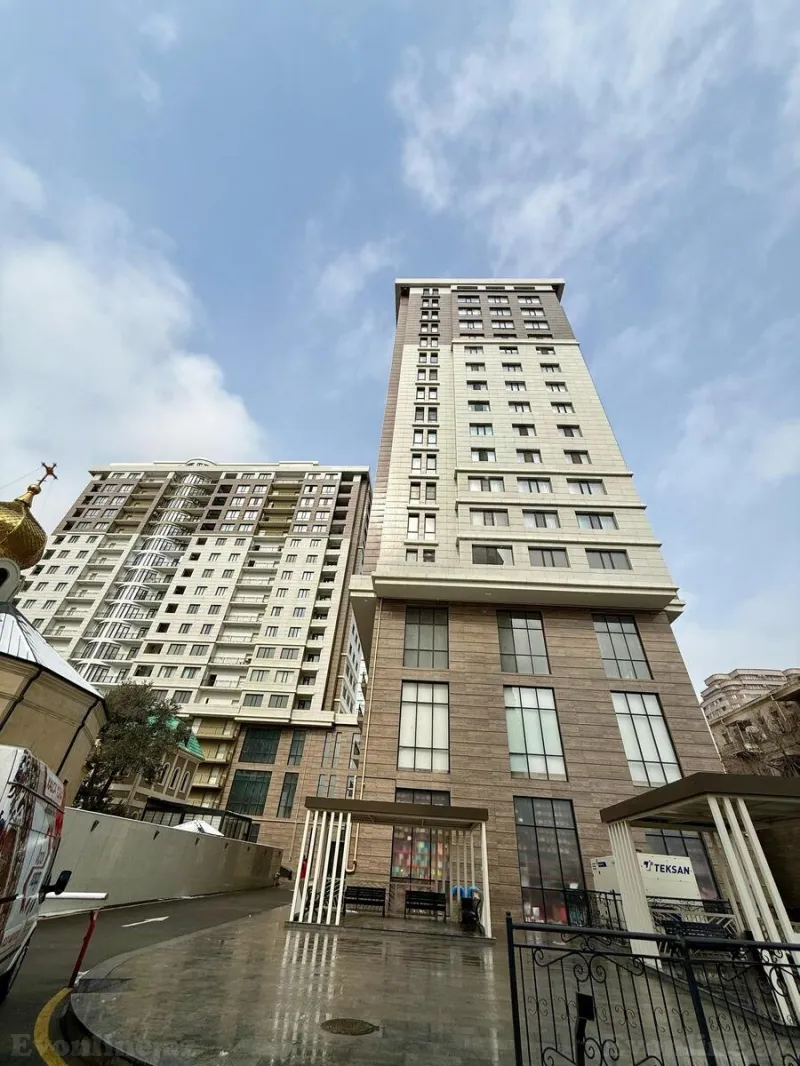 Satılır 3 otaqlı Mənzil Yeni tikili 120 m² 28 May m. - şəkil 2