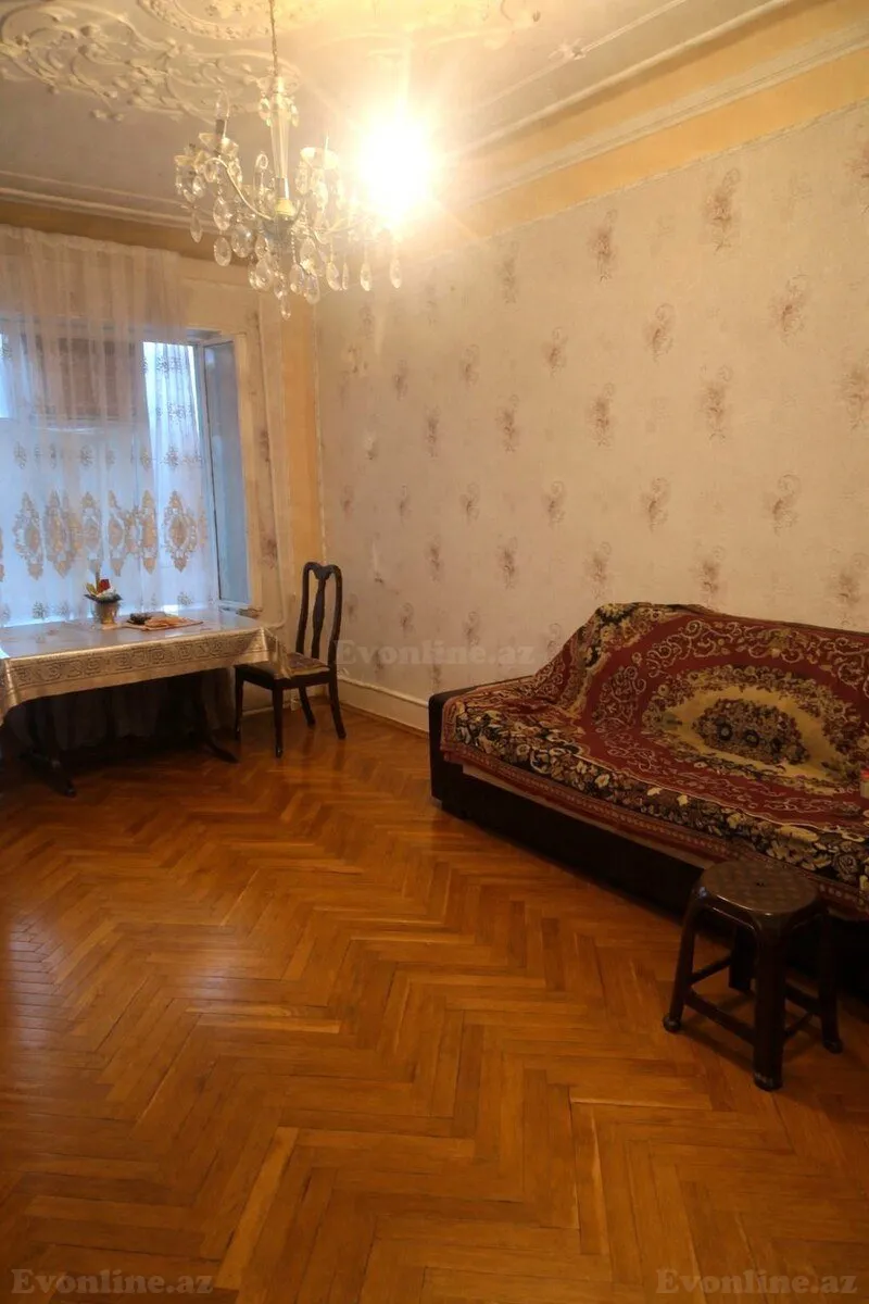 Satılır 3 otaqlı Mənzil Köhnə tikili 85 m² Həzi Aslanov m.