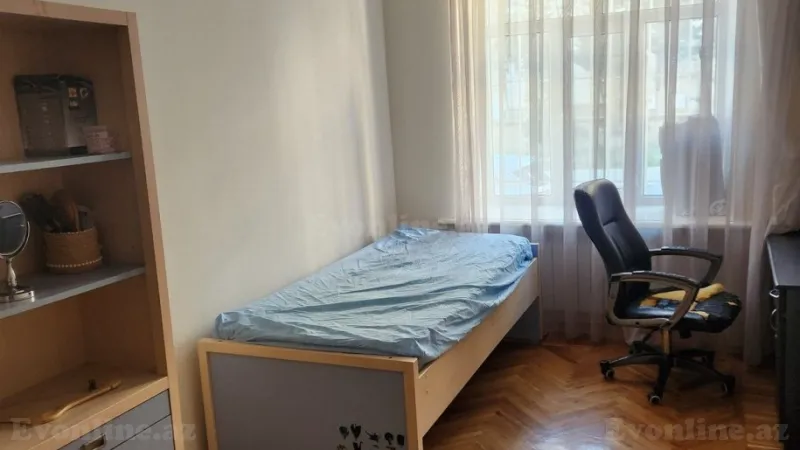 Kirayə verilir 3 otaqlı Mənzil Köhnə tikili 100 m² 28 May m. - şəkil 3