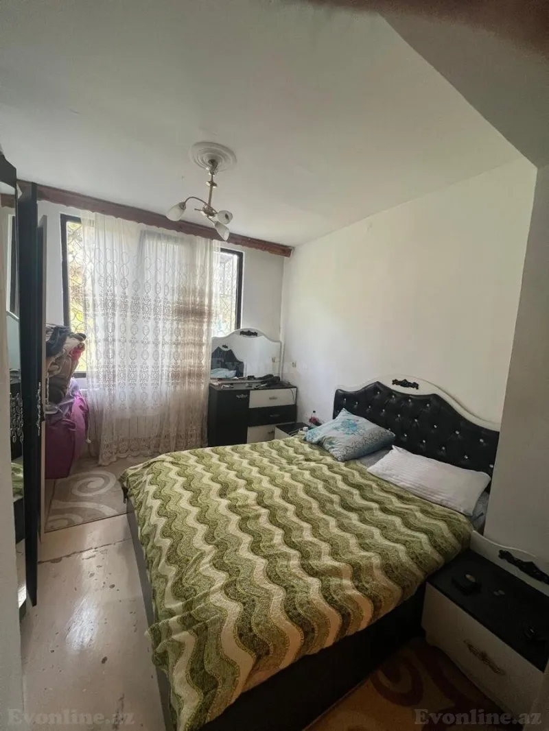 Satılır 2 otaqlı Mənzil Köhnə tikili 43 m² Gənclik m. - şəkil 3