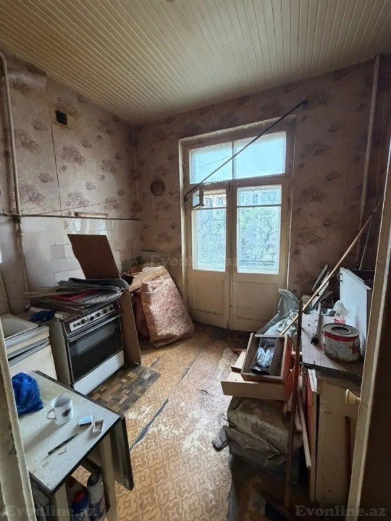 Satılır 2 otaqlı Mənzil Köhnə tikili 68 m² Nəsimi r. - şəkil 4