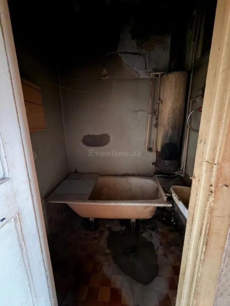 Satılır 2 otaqlı Mənzil Köhnə tikili 68 m² Nəsimi r. - şəkil 8