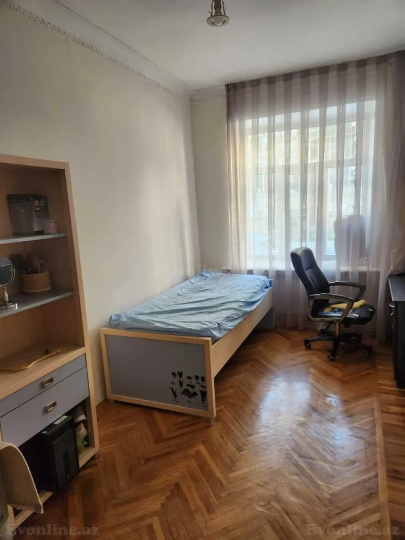 Kirayə verilir 3 otaqlı Mənzil Köhnə tikili 100 m² 28 May m. - şəkil 3