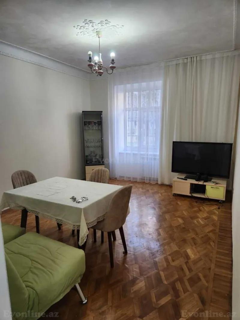 Kirayə verilir 3 otaqlı Mənzil Köhnə tikili 105 m² 28 May m. - şəkil 2