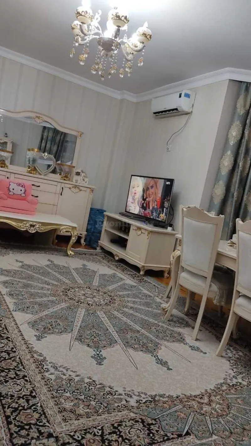 Satılır 3 otaqlı Mənzil Yeni tikili 135 m² Xalqlar Dostluğu m.