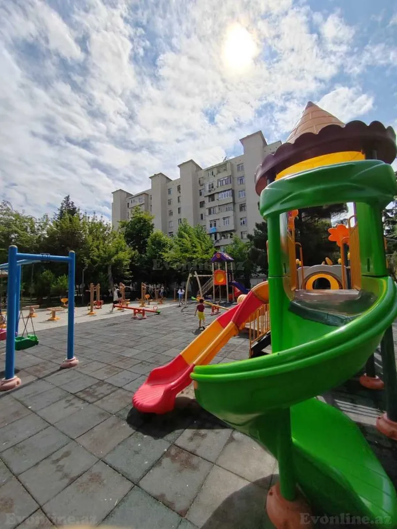 3 otaqlı Mənzil 80 m² Əhmədli Kirayə verilir