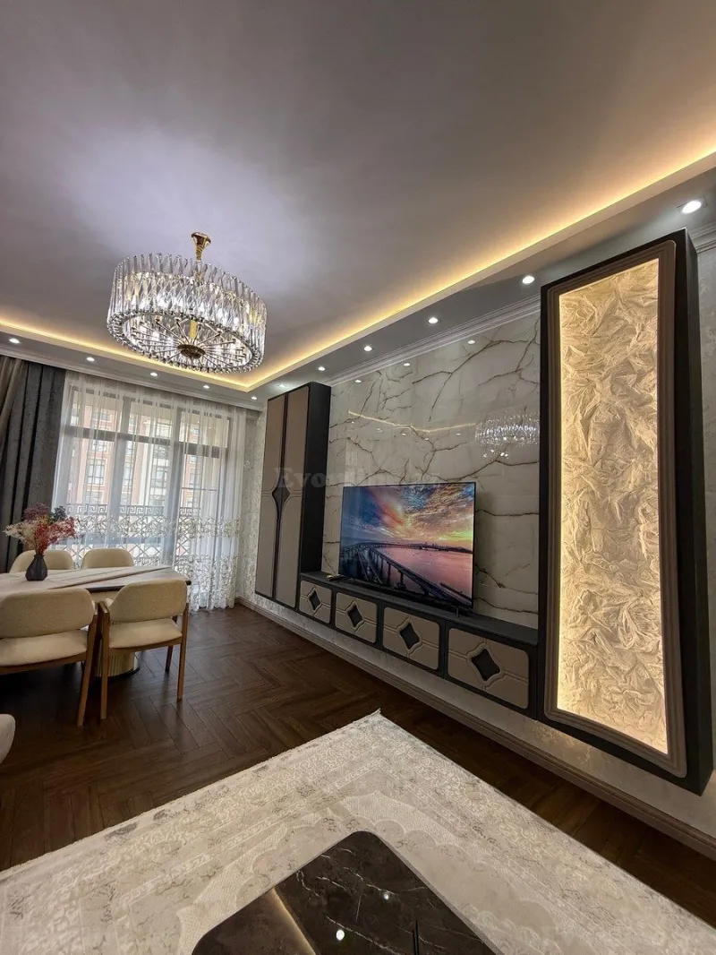 Satılır 3 otaqlı Mənzil Yeni tikili 130 m² Qara Qarayev m. - şəkil 4