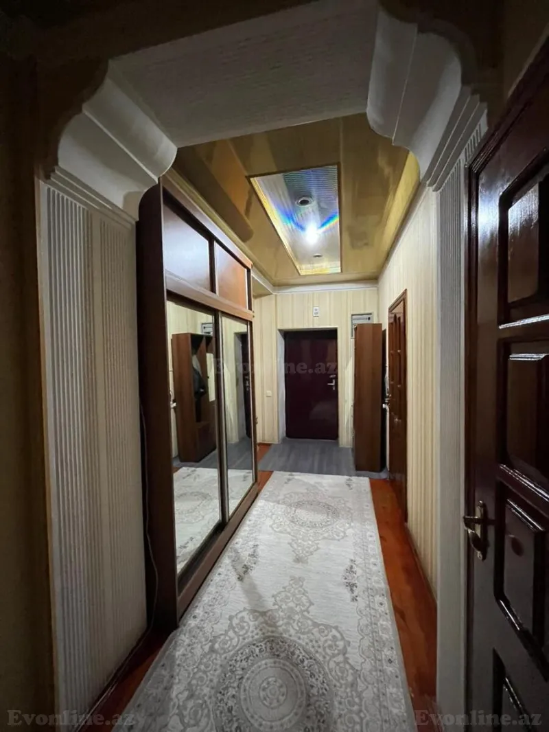 Satılır 4 otaqlı Mənzil Yeni tikili 130 m² 8 Noyabr m. - şəkil 3
