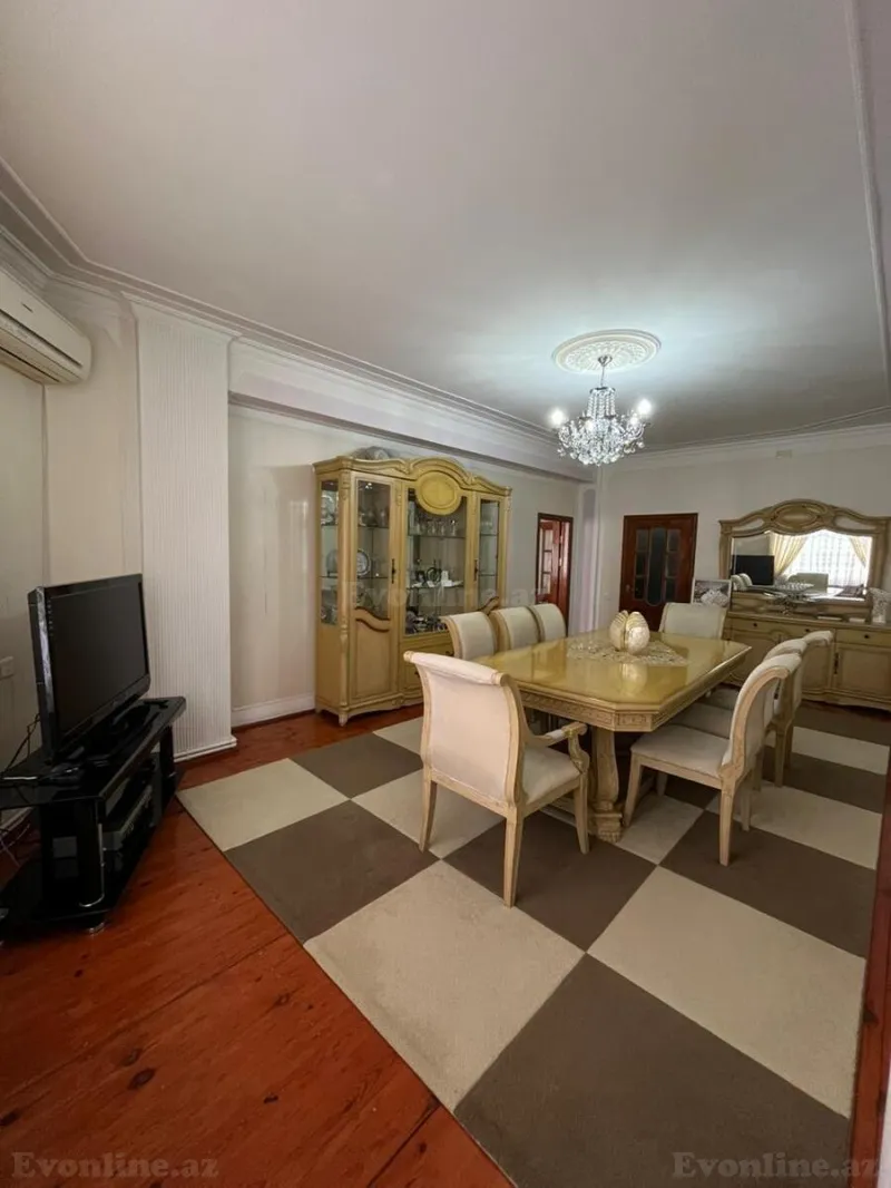 Satılır 4 otaqlı Mənzil Yeni tikili 130 m² 8 Noyabr m. - şəkil 4