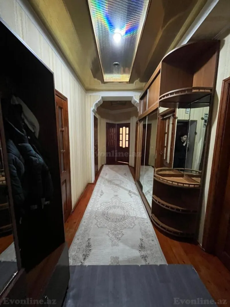 Satılır 4 otaqlı Mənzil Yeni tikili 130 m² 8 Noyabr m. - şəkil 15