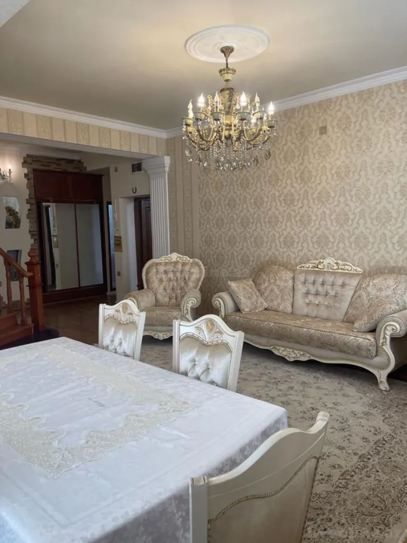 Satılır 4 otaqlı Mənzil Yeni tikili 180 m² Memar Əcəmi m. - şəkil 4
