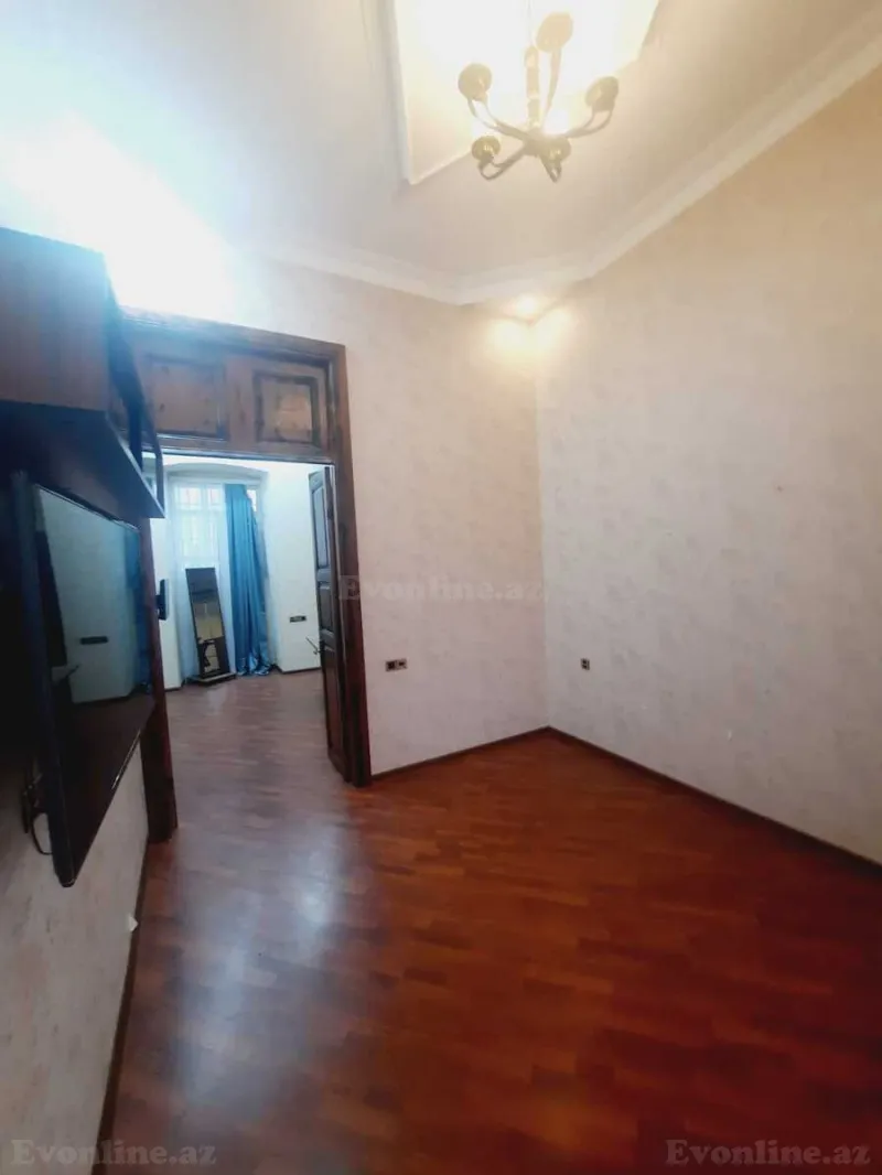 Satılır 2 otaqlı Mənzil Köhnə tikili 54 m² Sahil m. - şəkil 5