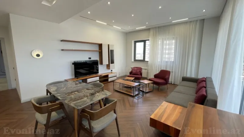4 otaqlı Mənzil 170 m² Xətai r. Kirayə verilir
