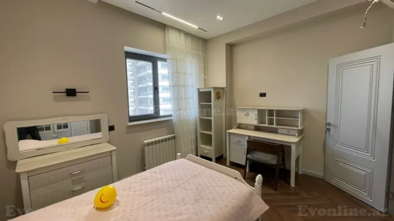 Kirayə verilir 4 otaqlı Mənzil Yeni tikili 170 m² Xətai r. - şəkil 17