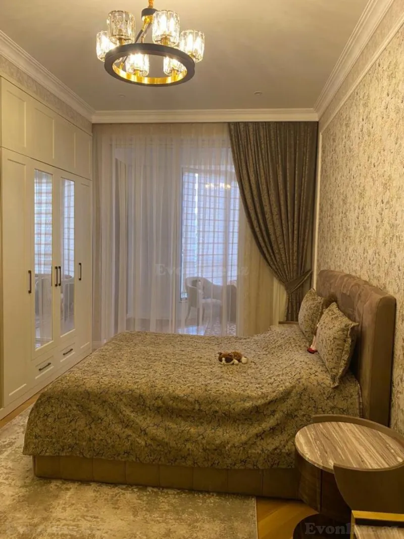 Satılır 4 otaqlı Mənzil Yeni tikili 265 m² 28 May m. - şəkil 5
