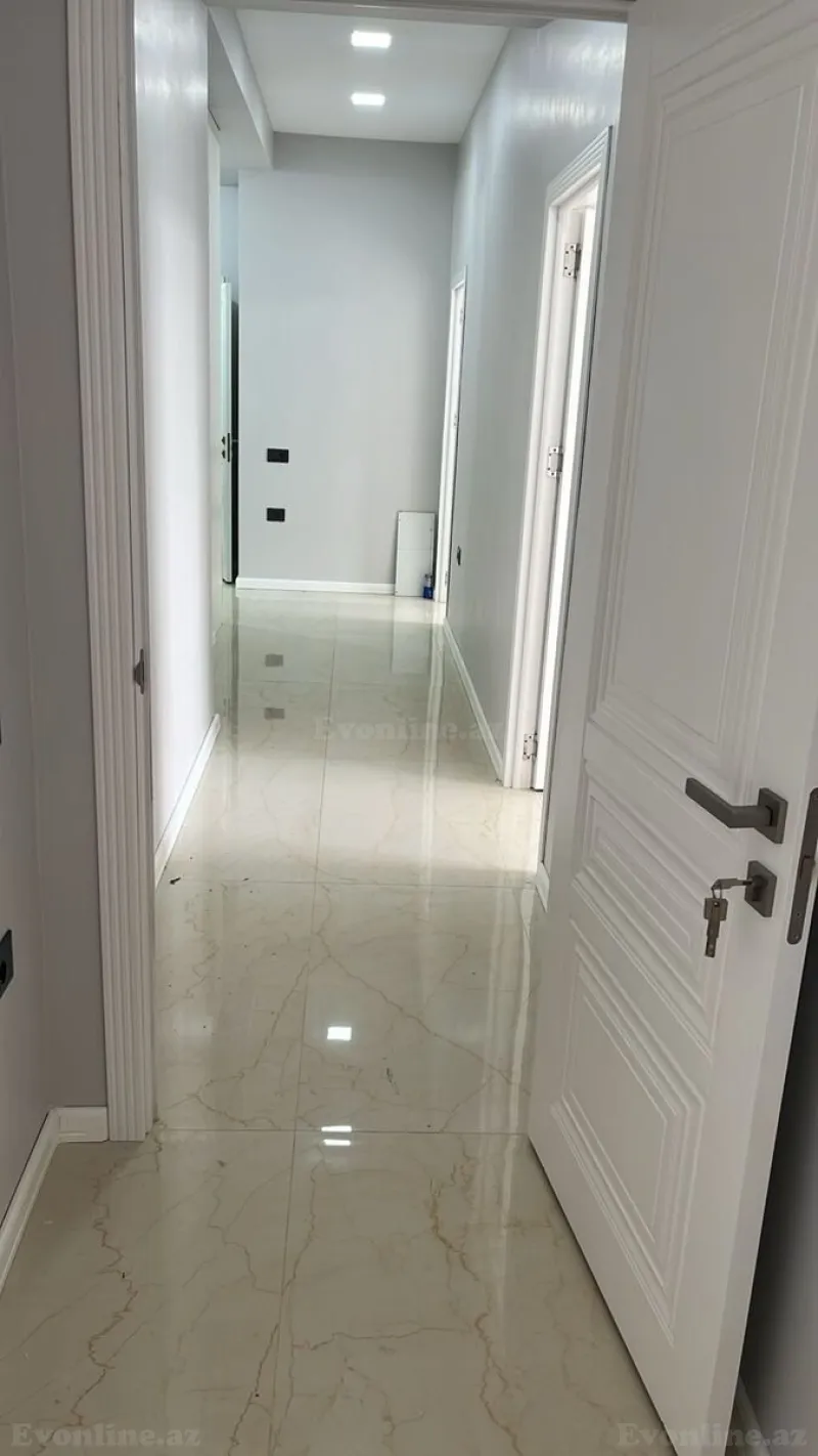 2 otaqlı Mənzil 70 m² 8-ci mikrorayon Kirayə verilir