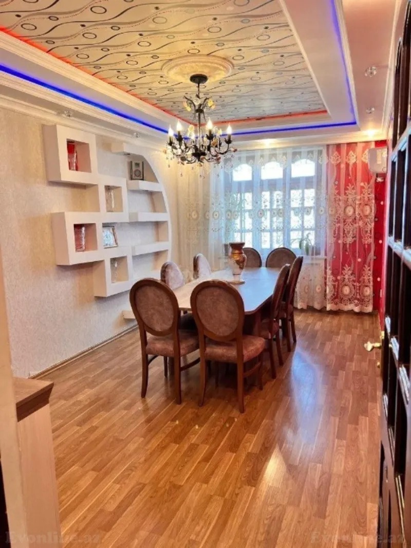5 otaqlı Mənzil 125 m² Suraxanı r. Satılır