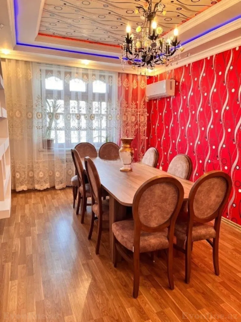 Satılır 5 otaqlı Mənzil Köhnə tikili 125 m² Suraxanı r. - şəkil 2