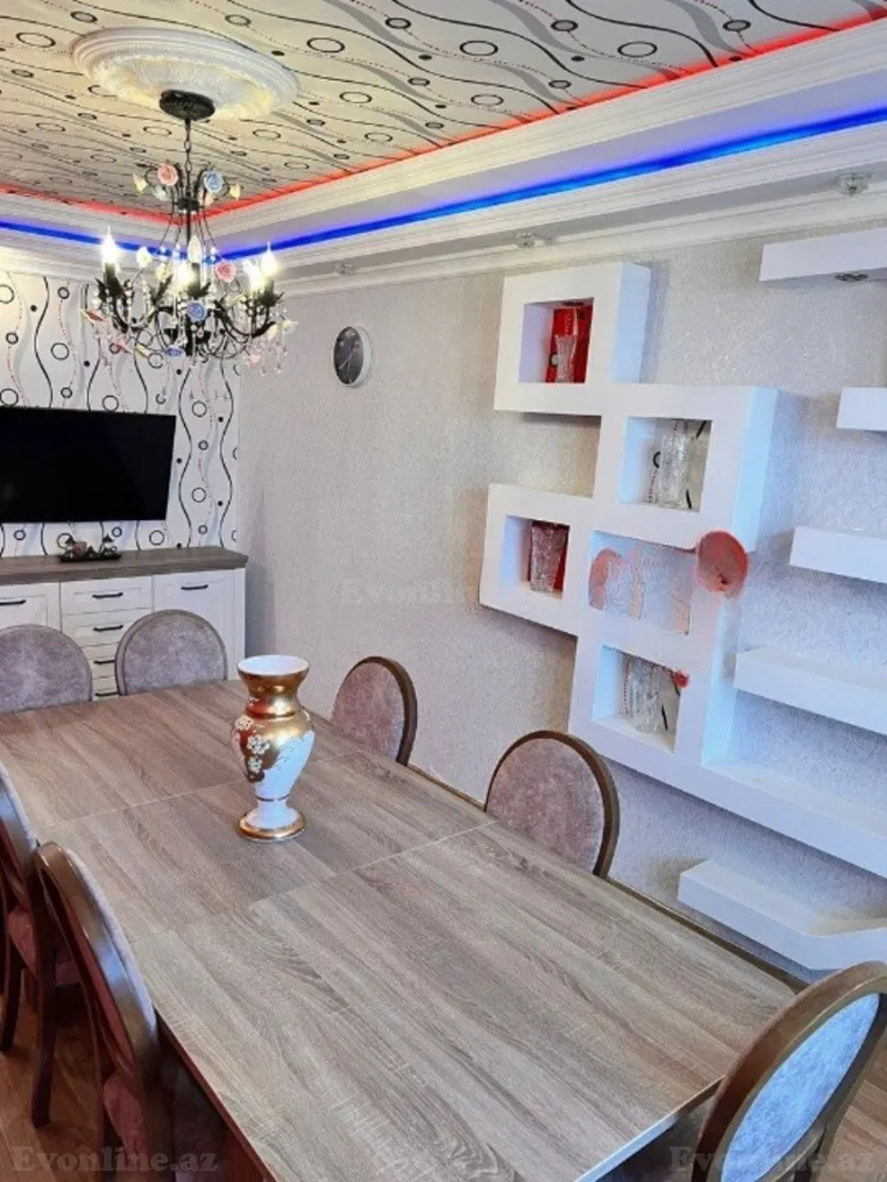 Satılır 5 otaqlı Mənzil Köhnə tikili 125 m² Suraxanı r. - şəkil 3