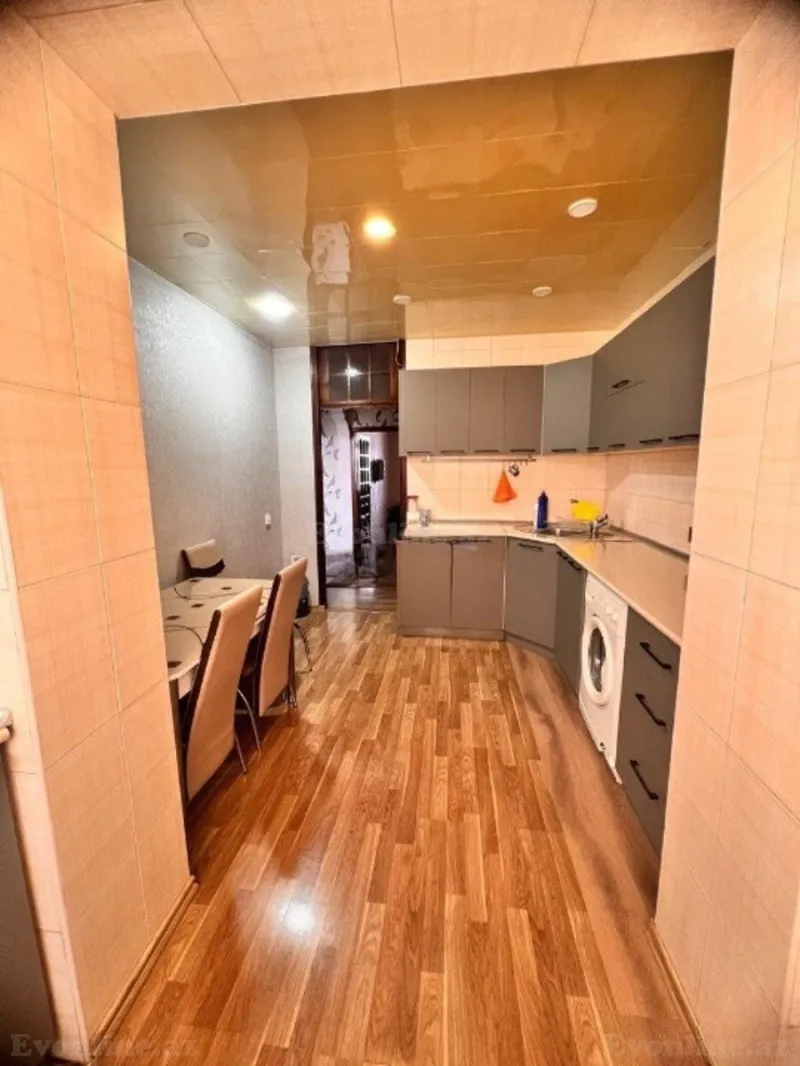 Satılır 5 otaqlı Mənzil Köhnə tikili 125 m² Suraxanı r. - şəkil 15