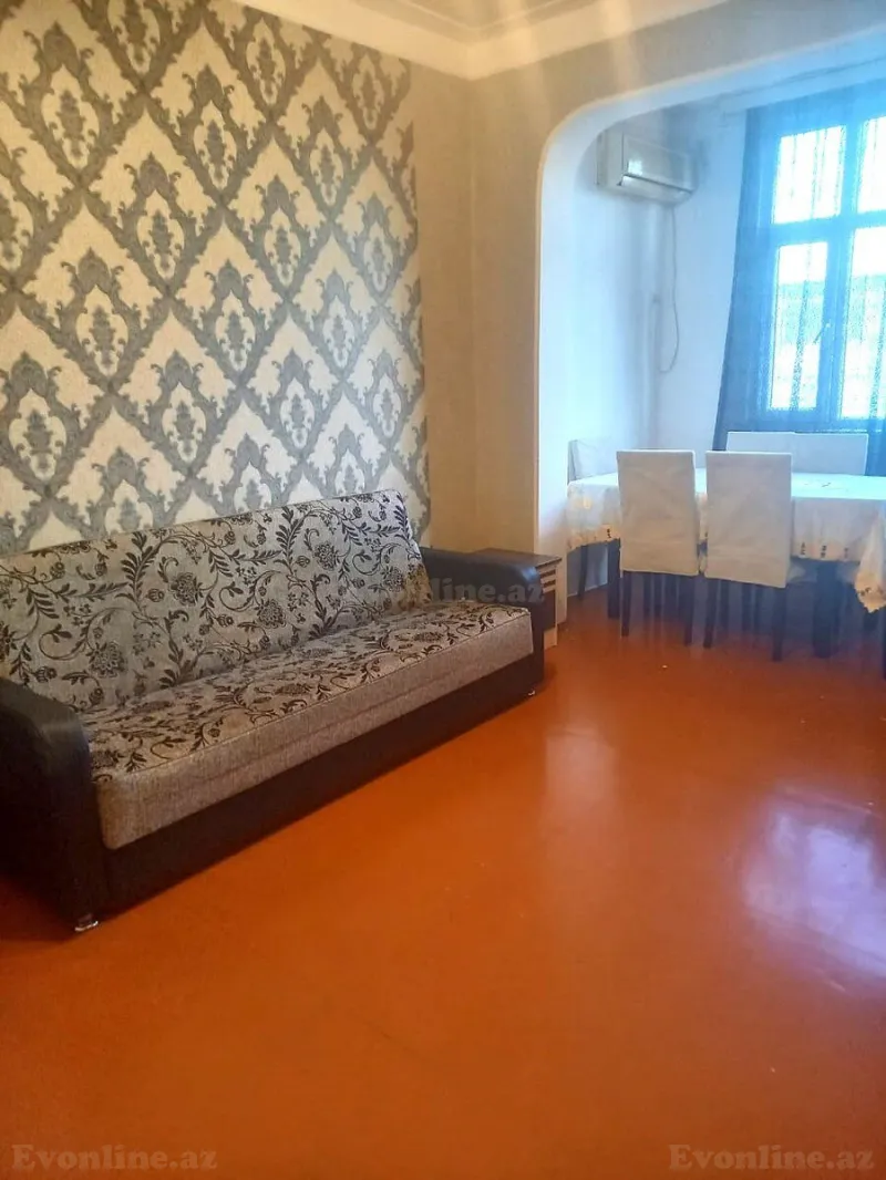 2 otaqlı Mənzil 50 m² 1-ci mikrorayon Kirayə verilir