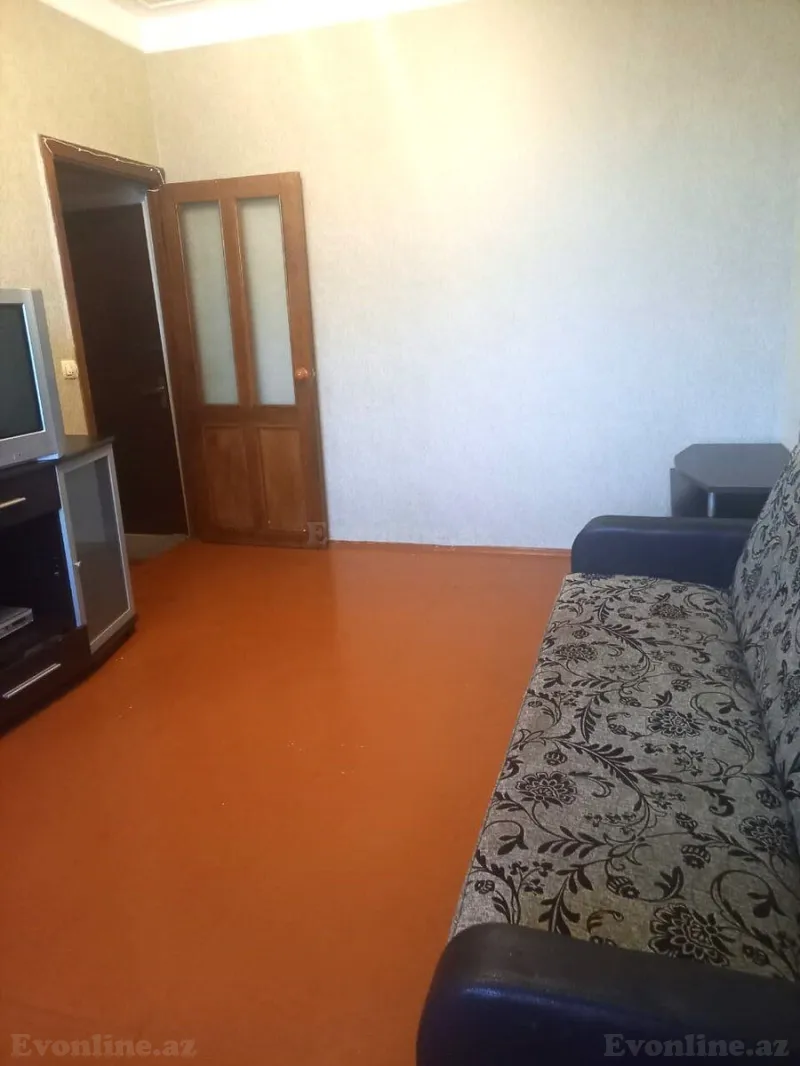 Kirayə verilir 2 otaqlı Mənzil Köhnə tikili 50 m² 1-ci mikrorayon - şəkil 2