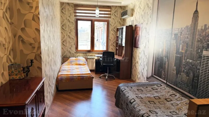 Satılır 3 otaqlı Mənzil Köhnə tikili 100 m² Nəsimi r. - şəkil 7