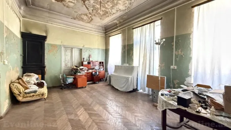 Satılır 4 otaqlı Mənzil Köhnə tikili 130 m² İçərişəhər m. - şəkil 2