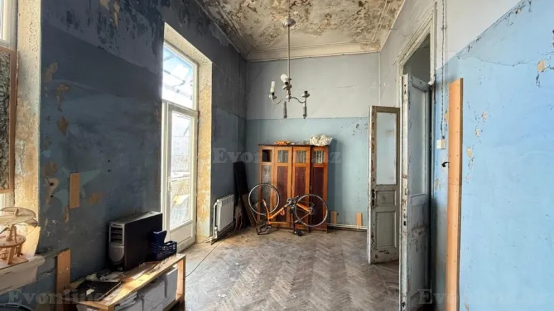 Satılır 4 otaqlı Mənzil Köhnə tikili 130 m² İçərişəhər m. - şəkil 5